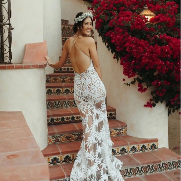 NWT Nadine Merabi White Stella Gown Size Small/Medium - 6 - Picture 16 of 17